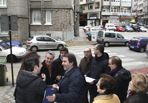 O alcalde anuncia un investimento histórico de 241.287 euros para a remodelación da praza do Comercio acordada cos veciños